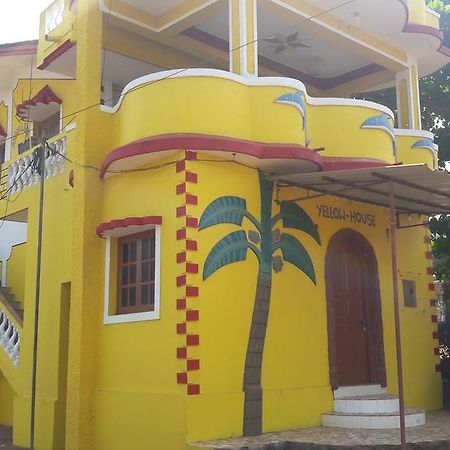 Yellow House Hotel Calangute Exterior foto